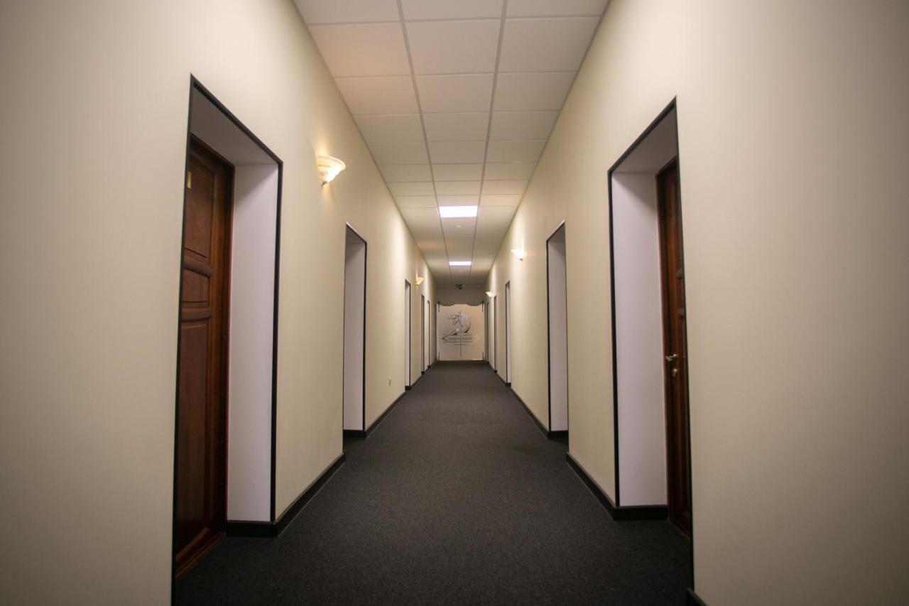 ברסט Molodezhnaya Hotel מראה חיצוני תמונה