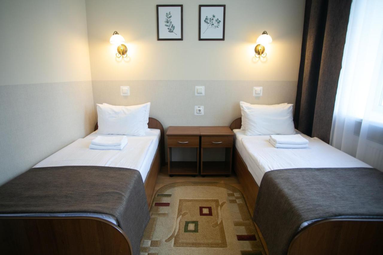 ברסט Molodezhnaya Hotel מראה חיצוני תמונה
