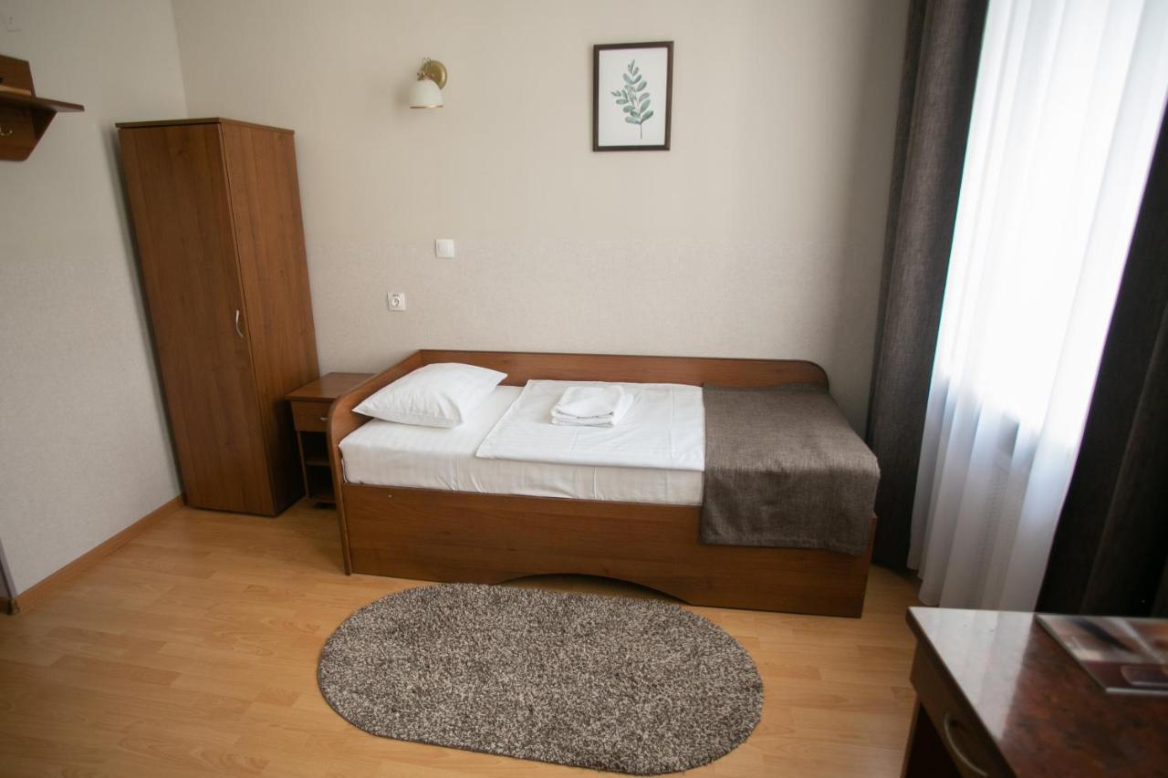ברסט Molodezhnaya Hotel מראה חיצוני תמונה