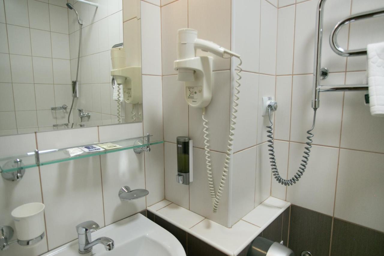 ברסט Molodezhnaya Hotel מראה חיצוני תמונה