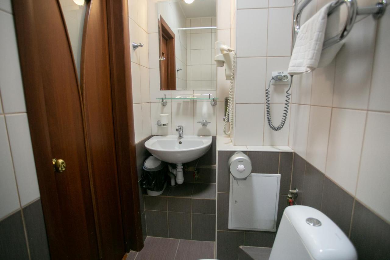ברסט Molodezhnaya Hotel מראה חיצוני תמונה