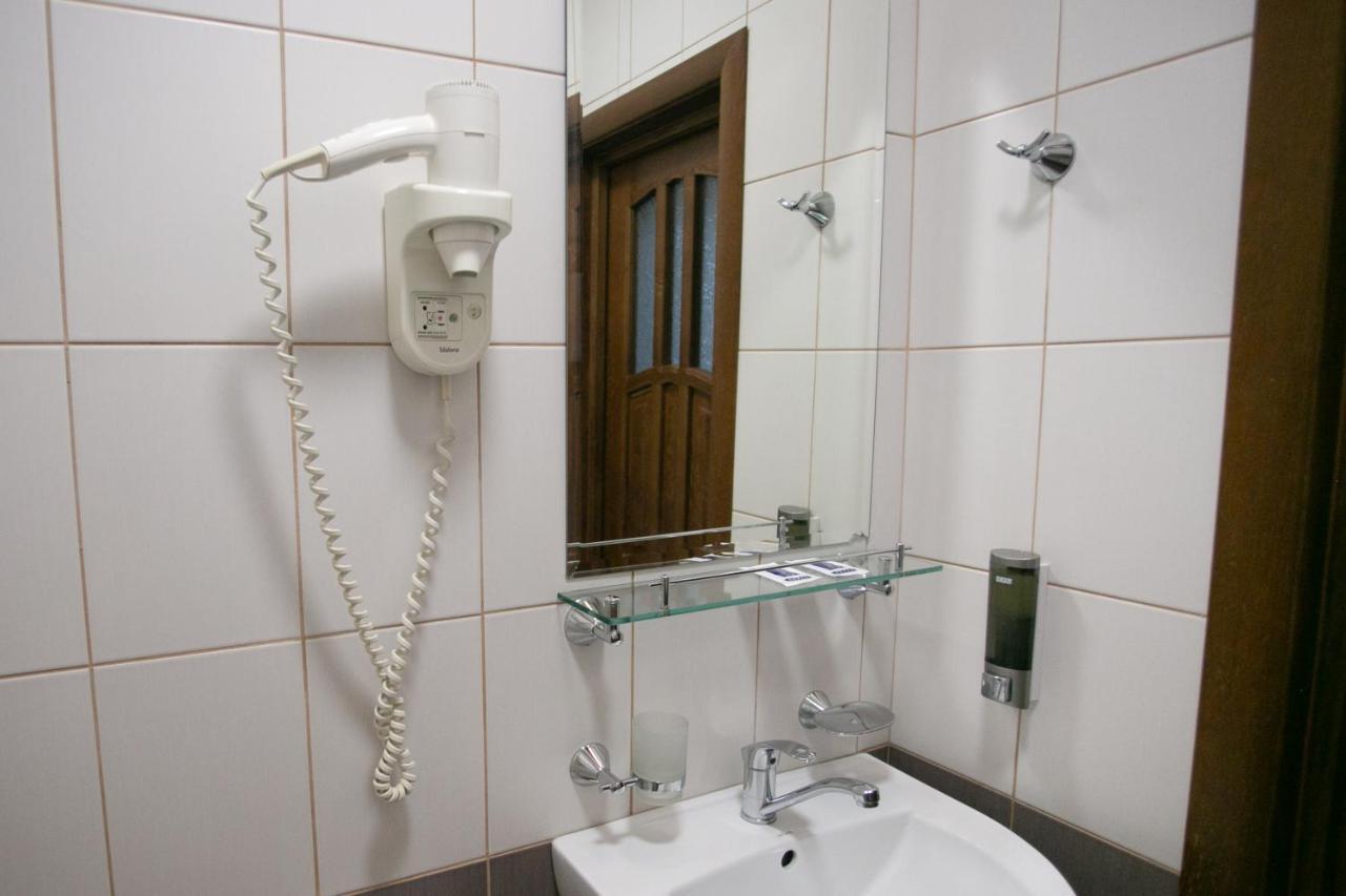ברסט Molodezhnaya Hotel מראה חיצוני תמונה