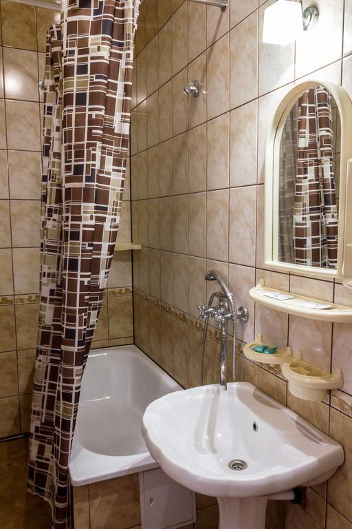 ברסט Molodezhnaya Hotel מראה חיצוני תמונה