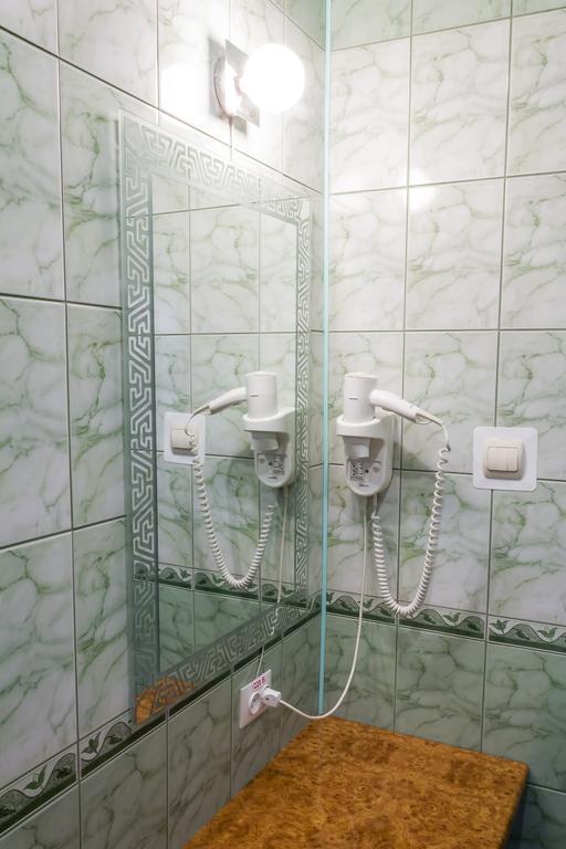 ברסט Molodezhnaya Hotel מראה חיצוני תמונה