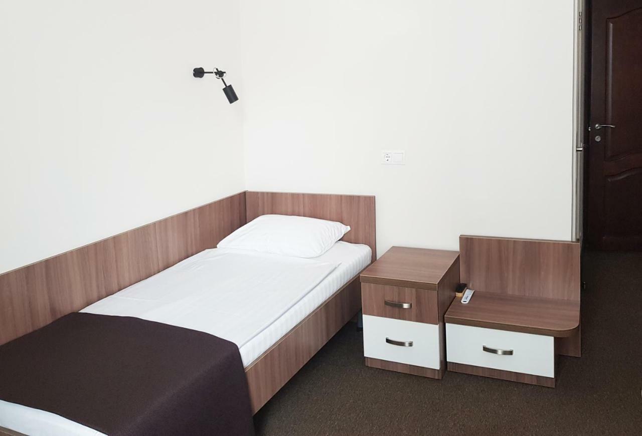 ברסט Molodezhnaya Hotel מראה חיצוני תמונה
